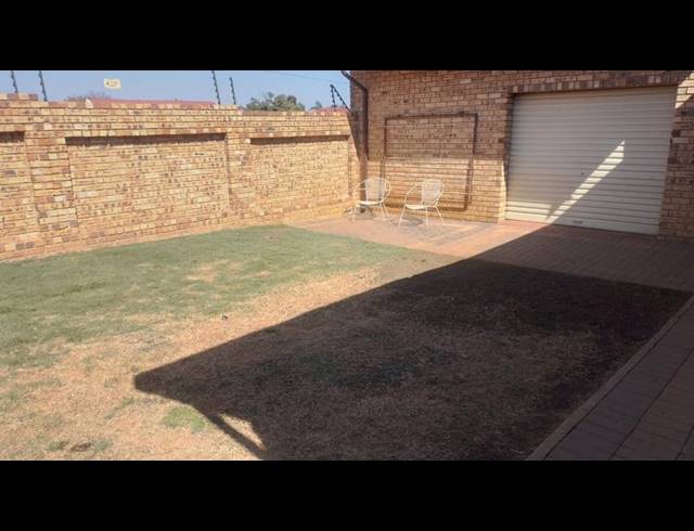 3 BEDROOM TOWNHOUSE FOR SALE IN GREENHILLS